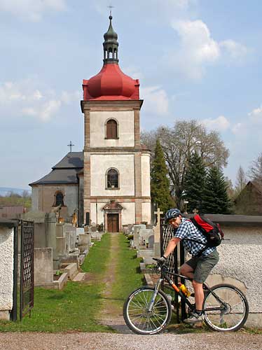 Die Kirche des Hl.Nikolaus (Mikul) * Riesengebirge (Krkonose)