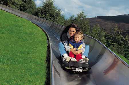 pict: Bobsleigh Track Harrachov - Harrachov