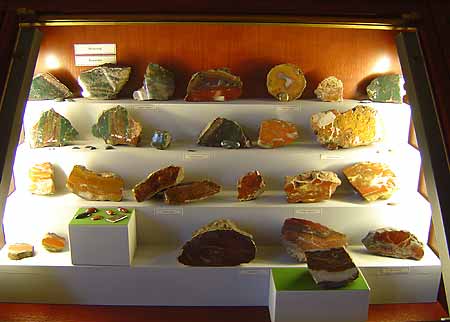 Treasury of precious stones * Krkonose Mountains (Giant Mts)