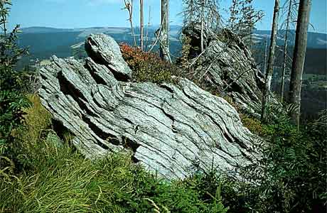 upki krystaliczne (gnejsy, upki yszczykowe, tylllity, kwarcyty) * Karkonosze